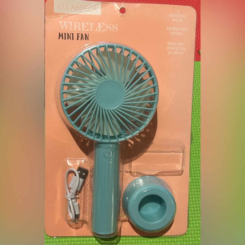 ELLA SHEA Wireless Mini Fan Rechargeable NEW